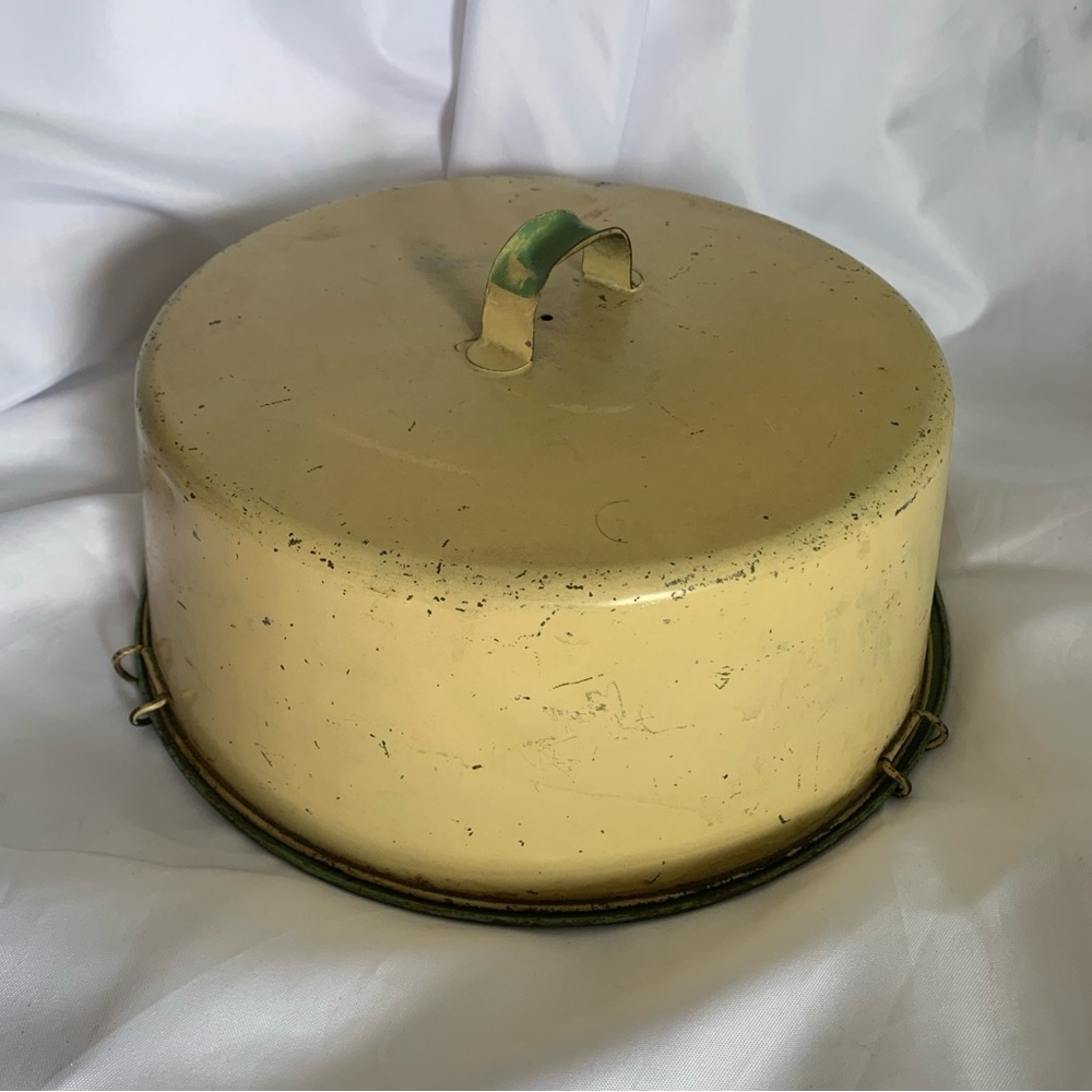 Metal Tin Yellow Green Cake Carrier Lockable VTG Collectible Mid-century Fair